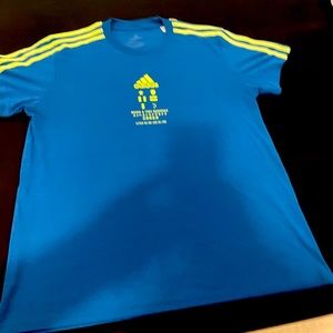 Adidas mens Tee size Large
